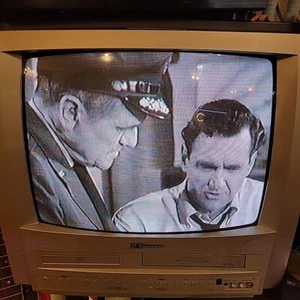 The Giant Claw (VHS, 1957) Horror CULT Sci Fi, B&W. Tested & Works - Imagen 1 de 16