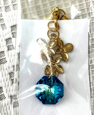 Porte clé clef Charm Bijoux de sac strass Bleu fleur doré Neuf ! - Photo 1/4