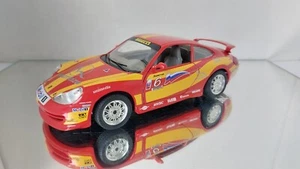 Bburago Burago Porsche 911 Carrera Markiza Rojo 1:24 - Imagen 1 de 8