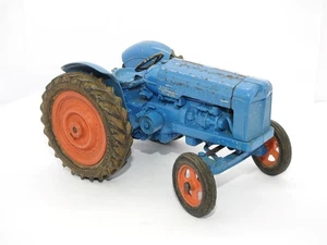 CHAD VALLEY LARGE FORDSON MAJOR DIECAST TRACTOR M59 VINTAGE 1951 - Foto 1 di 10