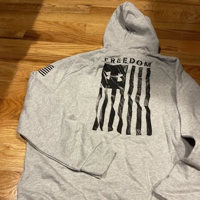 Sudadera con capucha Under Armour grande Freedom Flag para hombre. Foto 1 de 3