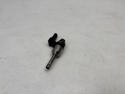 Volkswagen Golf VI 2010 Inyector de combustible gasolina 03F906036B 77kW LIU31752 Foto 1 de 3