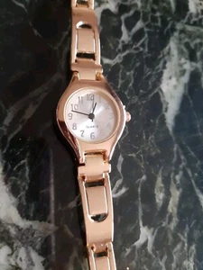 Damenuhr - Bild 1 von 5