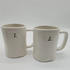 Par de tazas de café blancas grandes Rae Dunn Artisan Collection #1 y #2 - Imagen 1 de 9