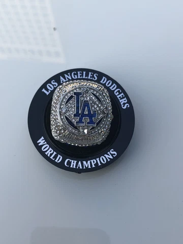 2020 Los Angeles Dodgers World Series replica ring sga 9/2 In Hand Drillers Cover