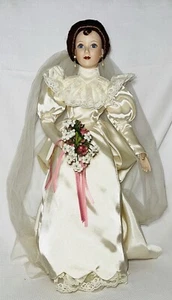 Vintage viktorianische Porzellan Brautpuppe Satin Hochzeitskleid handbemalt Gesichtsschleier - Bild 1 von 12
