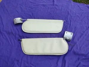 Parasol Ford Thunderbird 1958-1960 con soporte BAP-630-4122-AW BAP-6304123-AW - Imagen 1 de 15