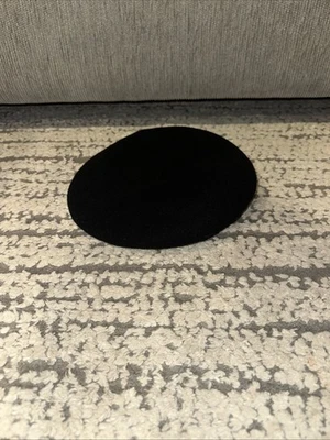 Kangol 100% Wool Black Beret Size Medium - Image 1 of 4