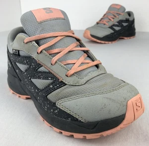 Salomon Outway Jugend Laufschuhe Gr. 2 CSWP wasserdicht Wandern grau pink - Bild 1 von 12