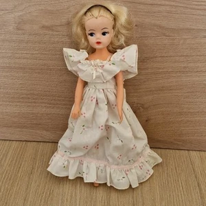 80s Sindy Doll In First Romance Outfit - Picture 1 of 8