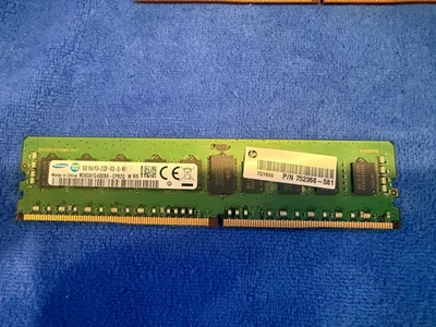 Samsung 8GB PC4-2133P ECC RAM Server Memory M393A1G40DB0-CPB2Q - Image 1 of 2