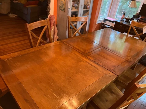 Dining Room Table: oak fold-in mid leaf & two end leaves max it to 114” Sits 14 Cover