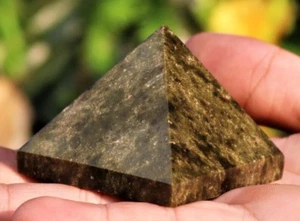 50 mm Grüne Vesuvianit Pyramide Grün Epidot Kristall Pyramide Natur Edelstein - Bild 1 von 10