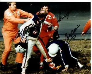 CALE YARBOROUGH und DONNIE und BOBBY ALLISON signiertes 8x10 NASCAR Foto mit Holo Echtheitszertifikat - Bild 1 von 2