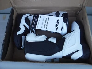 BOTAS FLY RACING MAVERIK - BLANCAS/NEGRAS - TALLA 8 - 364-67508 - Imagen 1 de 6