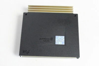 DELL 905UJ PIII XEON 800MHZ CPU WITH HEATSINK PE4400 INTEL SL3WT 800/133/256 - Image 1 of 3