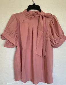 CAMICIA GRACIA CRAVATTA COLLO ALTO MANICA CORTA ROSA DONNA TAGLIA XL XLARGE NUOVA SENZA ETICHETTE - Foto 1 di 4