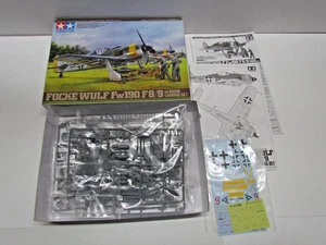 1:48 Tamiya 61104 Focke Wulf Fw190 F-8/9 w/ bomb loading set  - Bausatz (S11) - Bild 1 von 7