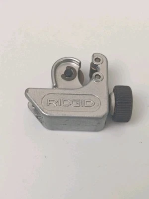 (1) NEW Ridgid 32985 3/4" Close Quarters Tubing Cutter Model 104 New No Box Mint - Image 1 of 4