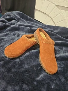Clarks Collection Womans Slide On Saude Shoe Size 7.5 - Picture 1 of 5