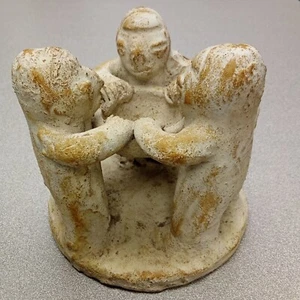 "Friends" Rustic Art Home Décor Figurine - Picture 1 of 7