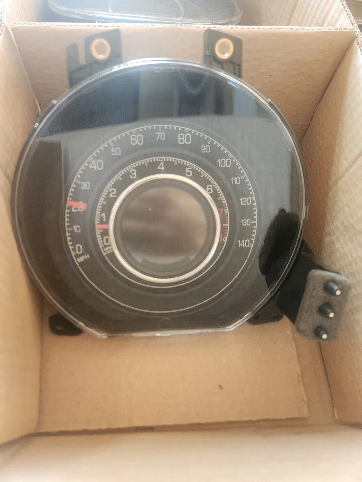 2012 菲亚特 500 速度表/仪表组 MPH 1RY23JXWAE 原始设备制造商 1YC33JXWAB — 第 1/4 张图片