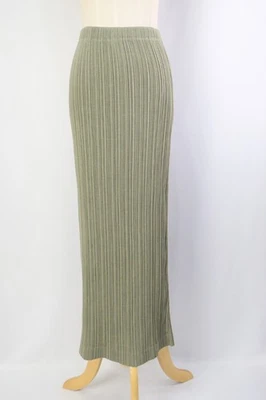 Falda plisada verde ISSEY MIYAKE 294 6611 Foto 1 de 4