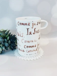 RETIRED RAE DUNN Comme Je Suis MUG CUP FRENCH Words “As I Am” Magenta Rae Dunn - Picture 1 of 11