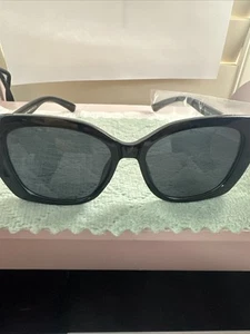 Burberry Sunglasses - Picture 1 of 8