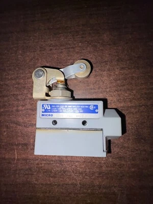 NOS HONEYWELL MICRO SWITCH BZE6-2RQ2 LIMIT SWITCH   B78 - Image 1 of 4