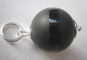 Ciondolo in onice 16 mm sfera nero parzialmente opaco ciondolo a catena argento 925 - Foto 1 di 3