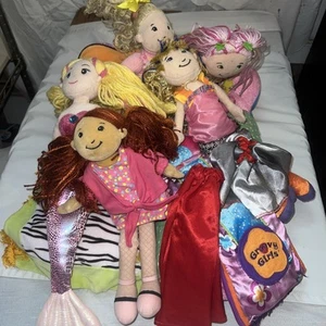 Groovy Girls Plush Dolls Manhattan Toy + Outfits, 2 Beds & Sleep BagVintage 2000 - Picture 1 of 10