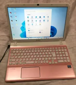 Sony Vaio SVE151B11N Pink Core i5-3210M Windows11 Home RAM 8GB HDD 930GB - Picture 1 of 5