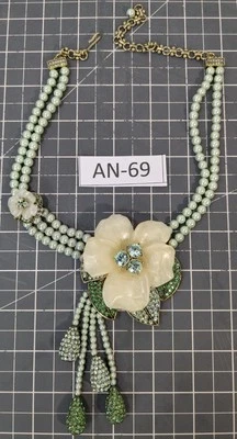 ** (NOS) Collar de Resina Heidi Daus "Gardenia Glamour" Cristales Verdes AN-69 Foto 1 de 4