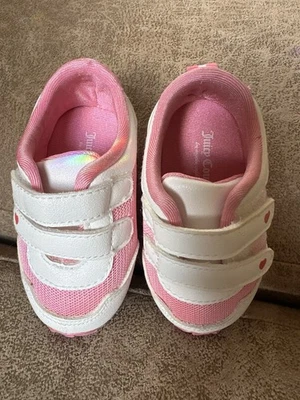 Zapatillas Juicy Coutoure Niños en Rosa y Blanco Talla 3 Meses Foto 1 de 4