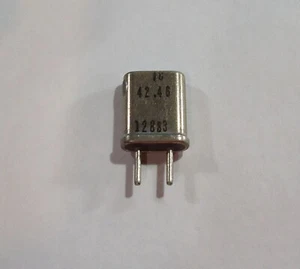 Cristal de escáner - 42,4600 MHz - 10,7 iF - 0,039 pines - TC - HC-25/U - Imagen 1 de 1