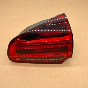 OEM 15-18 Posche Cayenne Right Side Inner LED Tail Light Stop Signal Backup Lamp - Foto 1 di 8