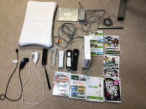 Wii Mega Bundle-Wii Sports+Wii Fit+5 games+5 Controllers+ Wii Fit Board + Cords - Picture 1 of 12