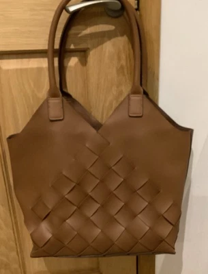 NUEVO Accesorio MARRÓN BRONCEADO Bolso de Mano Imitación Cuero Tejido Suave, Inserto Desmontable Foto 1 de 4