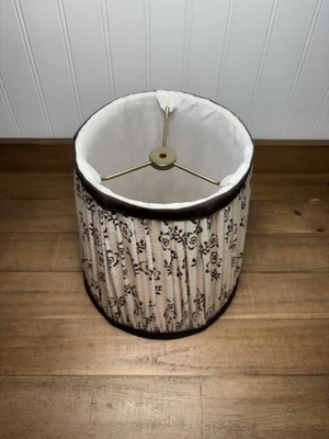 Pantalla de lámpara cónica impresa Greenrow ~ XS ~ marrón ~ leer Foto 1 de 4