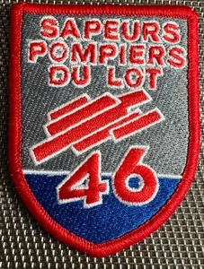ECUSSON PATCH SAPEURS POMPIERS DU LOT . SDIS 46 (ÉCU 87) - Picture 1 of 2