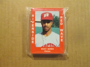 Juego de tarjetas con logotipo del equipo 1988 desaparecido vintage Riverside Red Wave de California League - Imagen 1 de 2