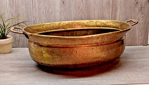 Maceta vintage martillada de latón macizo con asas grande 17" x 11" x 5,25" - Imagen 1 de 10