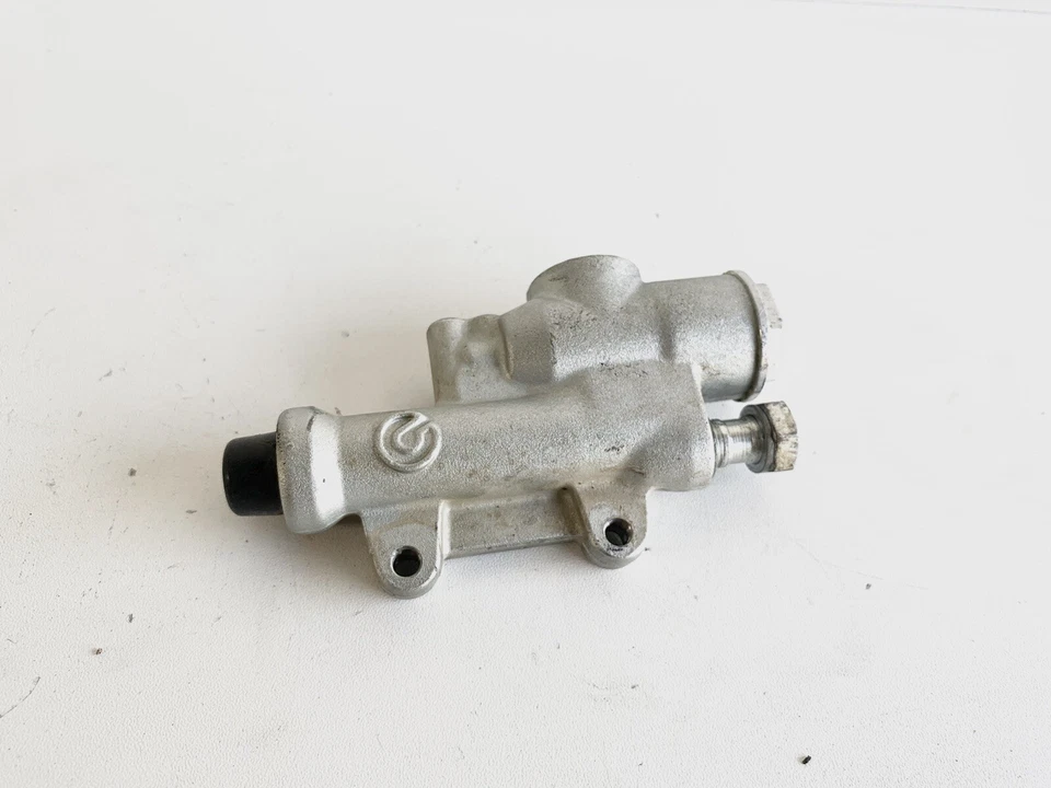 Оригинальный цилиндр резервуара заднего тормоза 2011 Husqvarna TCi 250 TC 250 250i TCi250 - Изображение 1 из 4