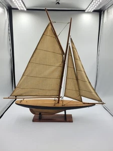 Supporto per barca a vela modello yacht da laghetto in legno vintage 17,5" x 20" - Foto 1 di 5