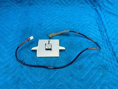 Antena de navegación GPS Lexus ES300h ES350 86860-33220 2015 2016 2017 2018 FABRICANTE DE EQUIPOS ORIGINALES Foto 1 de 4