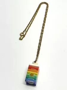 Collana vintage MCM pride arcobaleno lucite fischio - Foto 1 di 6