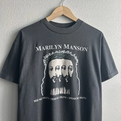 Camiseta Vintage REIMPRESIÓN Marilyn Manson Años 90 Believe Tour Negra Etiqueta Gigante XL Desteñida Foto 1 de 4