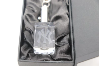 Rare New York Yankees MVP Crystal Keychain MLB Baseball Officially Licensed - Image 1 of 4