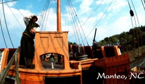 The Elizabeth II 16th Century Reproduction 69 foot square sailing vessel Manteo - Picture 1 of 4